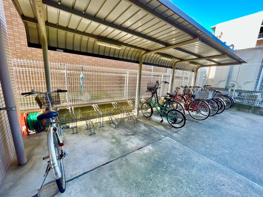 駐輪場 ボナール長栄寺