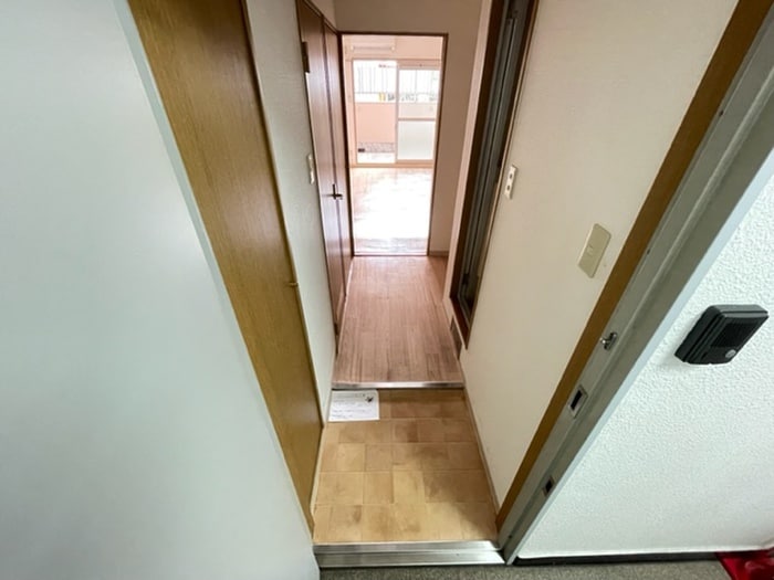 玄関 ロ－タリ－マンション萱島西