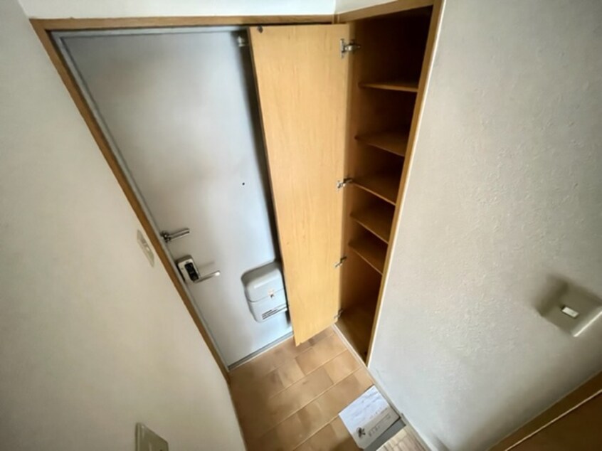 靴箱 ロ－タリ－マンション萱島西
