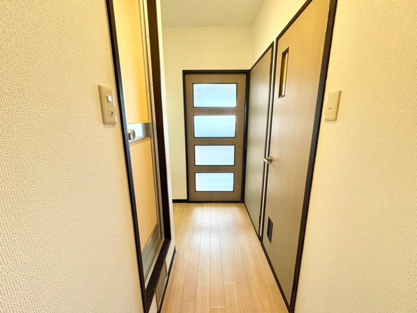 廊下 ロ－タリ－マンション萱島西