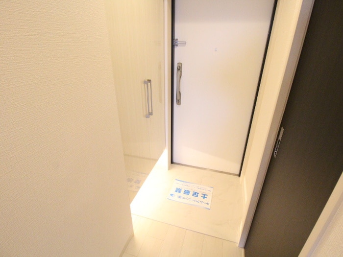 玄関 ﾌｧｰｽﾄｽﾃｰｼﾞ江坂広芝町（502）