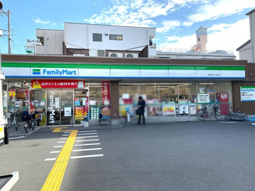 ファミリーマート東中浜6丁目店(コンビニ)まで550m REGIA緑橋