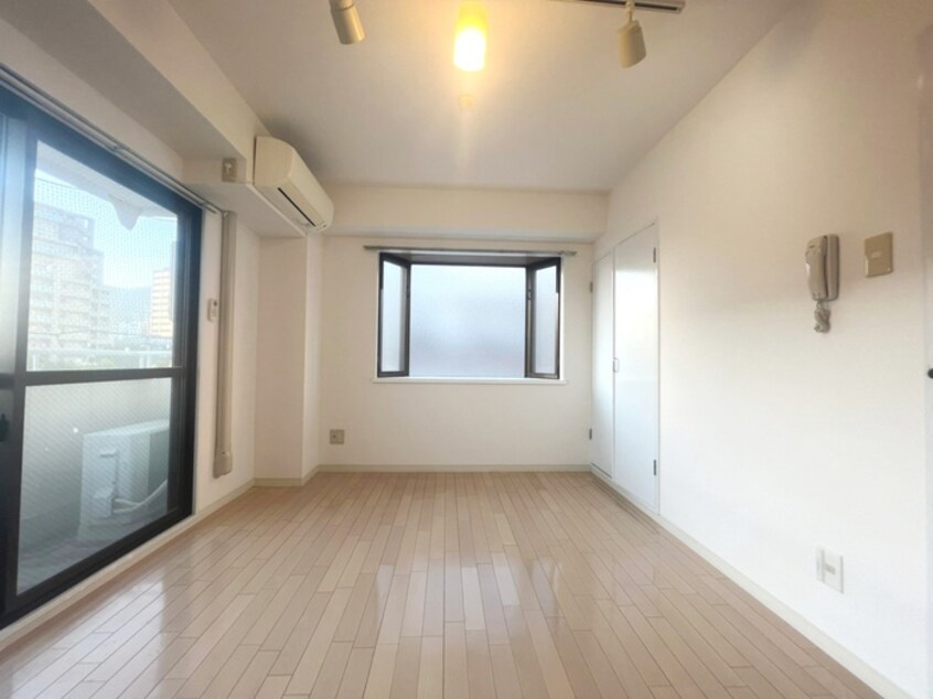 居室 シャルマンフジ灘弐番館