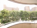 室内からの展望 シャルマンフジ灘弐番館