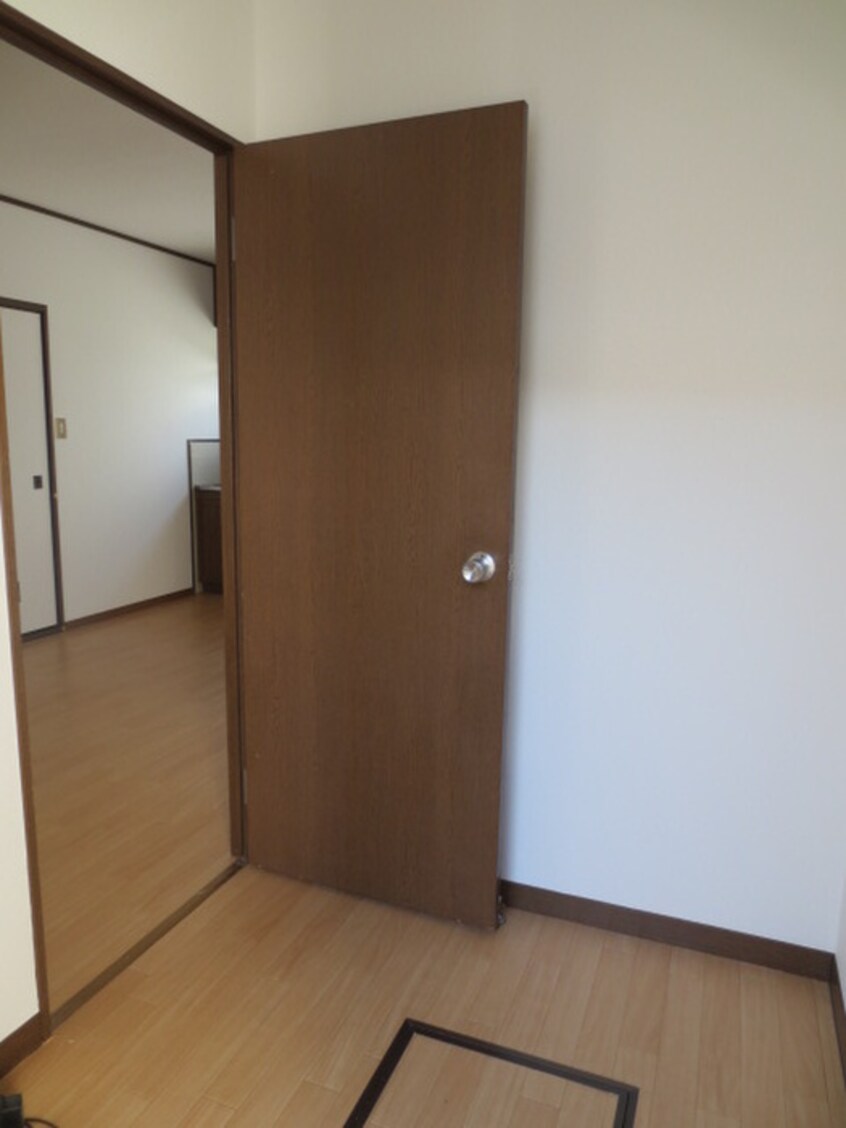 内観写真 プティセゾン草部