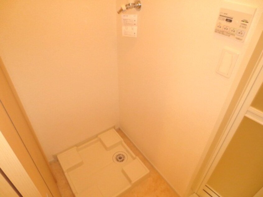 洗濯機置場 パ・モネ