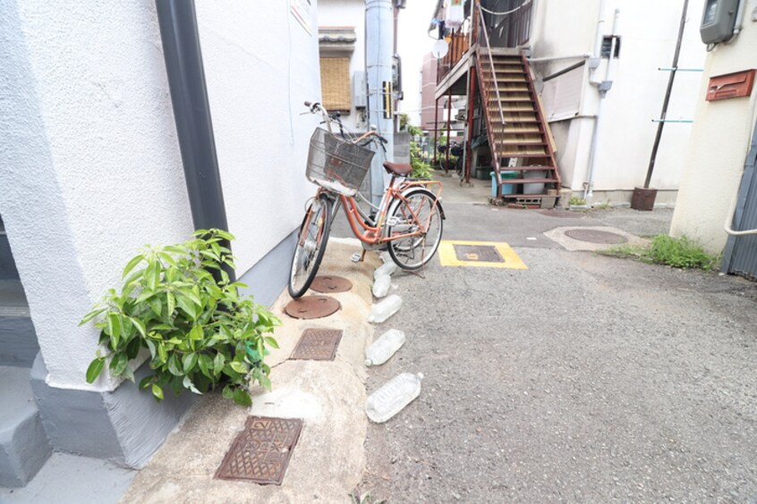 駐輪場 コンフォート金楽寺