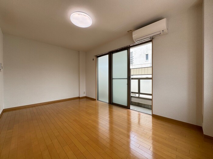 居室 フィオーレ滝井