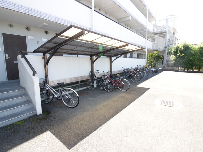 駐輪場 ドミトリーインテリジェンス