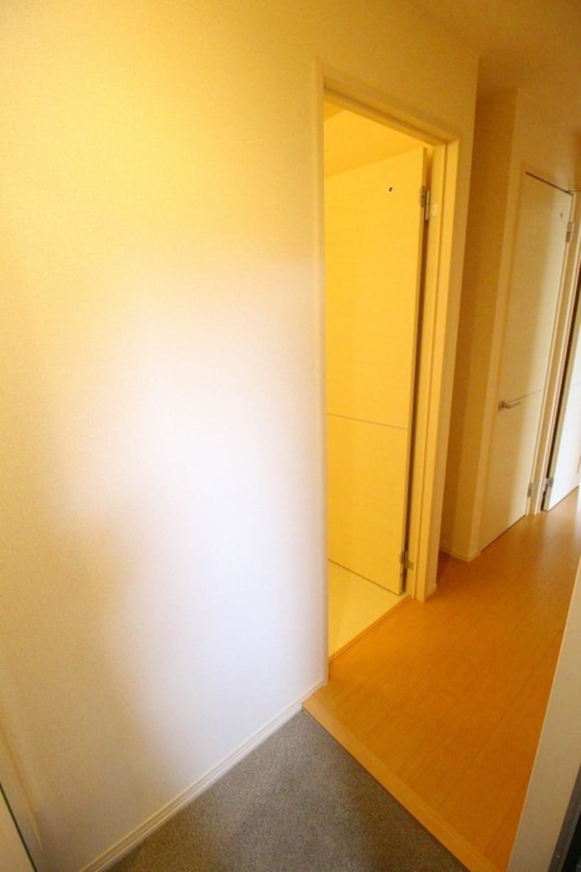 玄関 ウエスタンリバ－香里