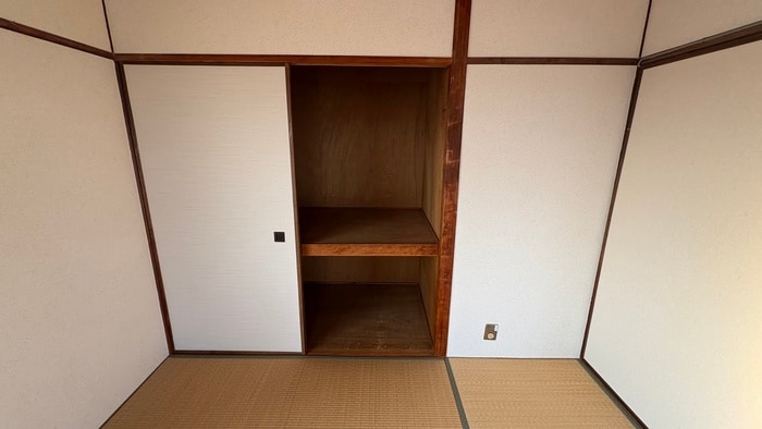 収納 吉川ハイツ