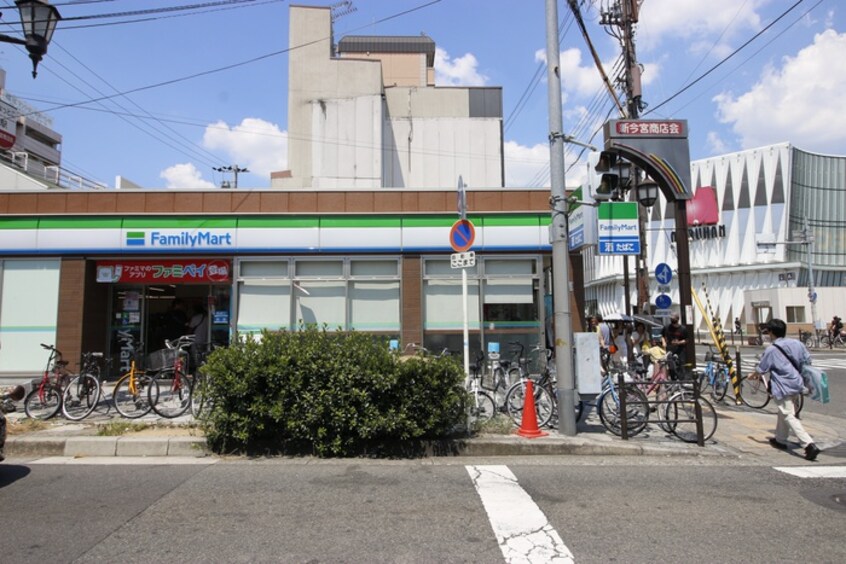 ファミリーマート新今宮駅北店(コンビニ)まで110m N Residence 新今宮