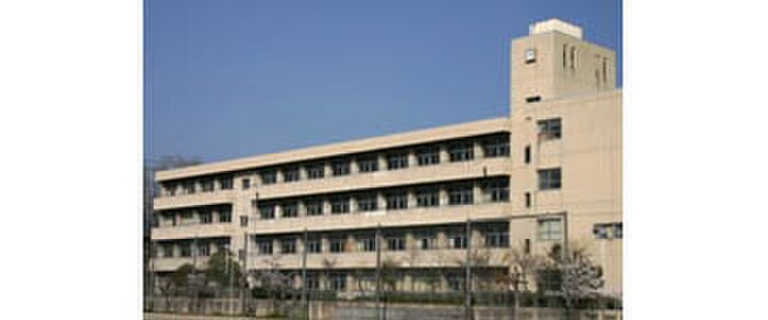 箕面市立第六中学校(中学校/中等教育学校)まで232m ｸﾞﾗﾝﾃﾞｨ-ﾙ小山