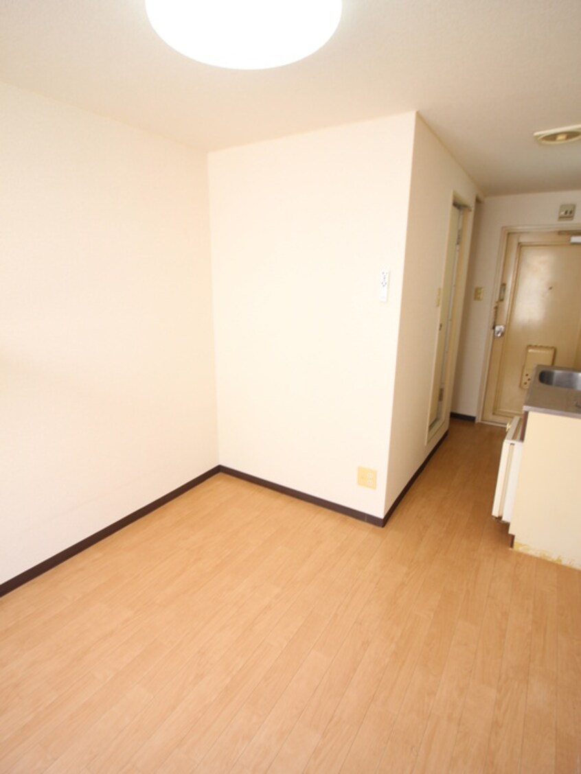 居室 レガーレ関目