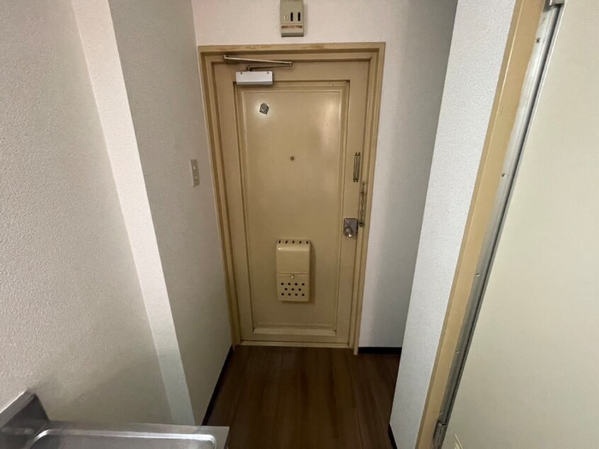 玄関 レガーレ関目