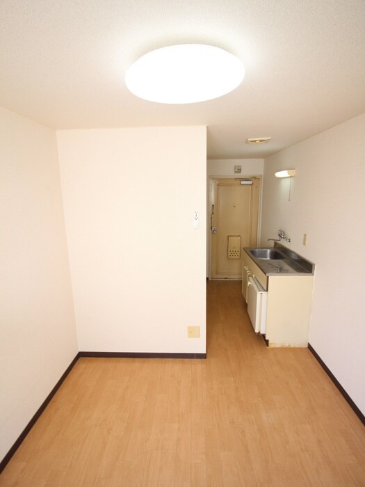 居室 レガーレ関目