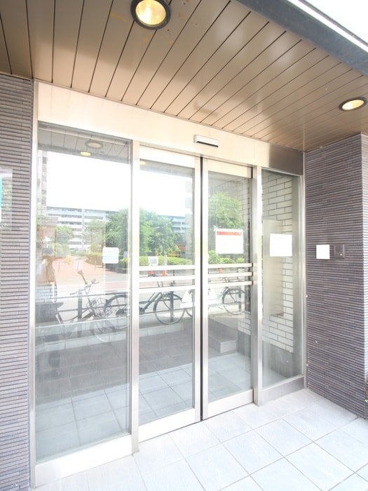 エントランス部分 レガーレ関目