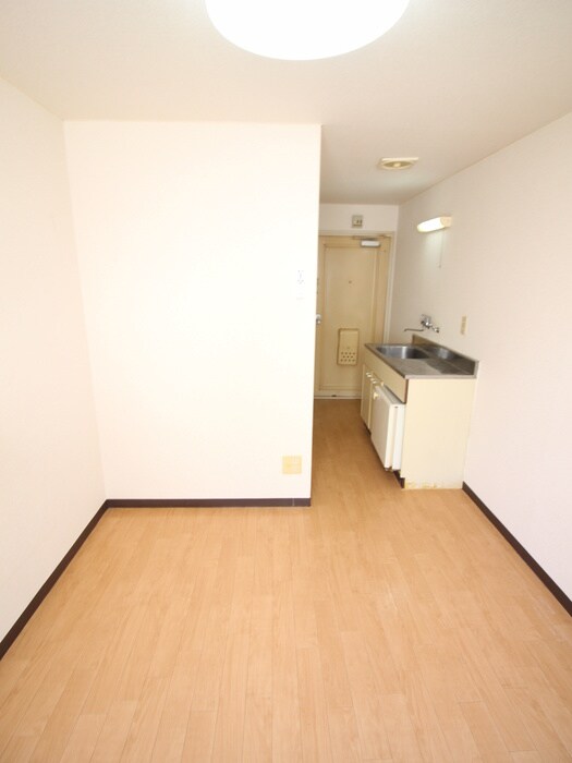 居室 レガーレ関目