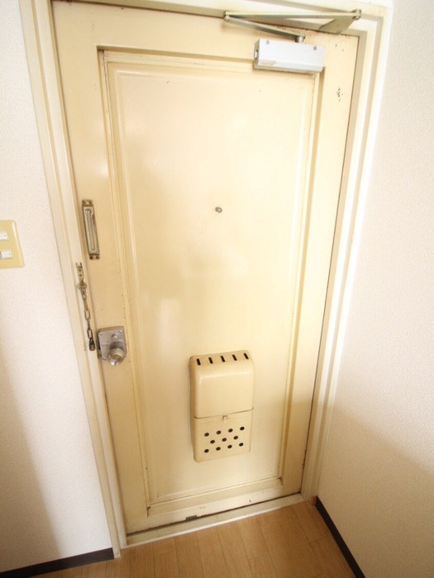 玄関 レガーレ関目