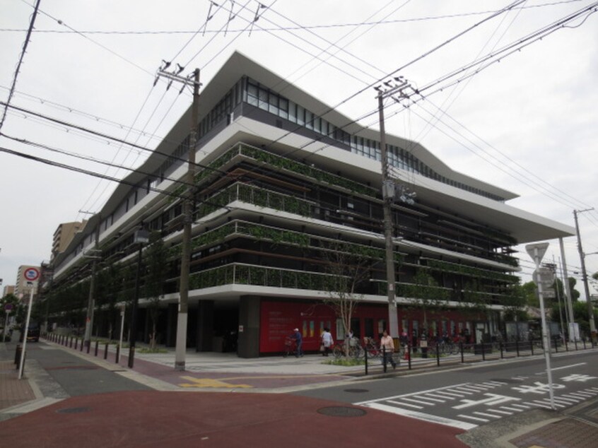 城東区(役所)まで1360m レガーレ関目