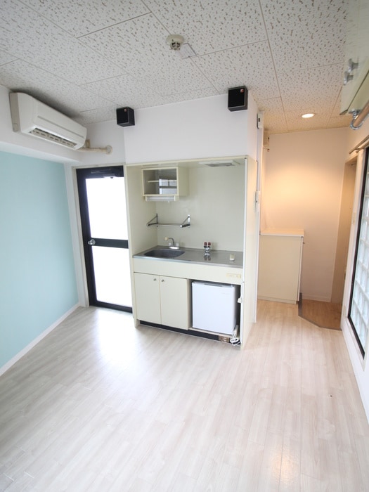 居室 レナジア摂南大学前