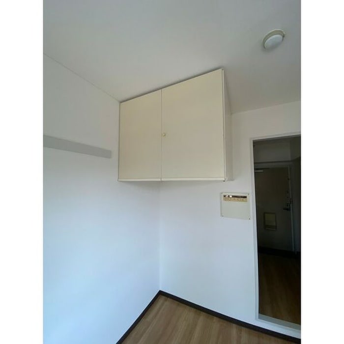 収納 レナジア摂南大学前