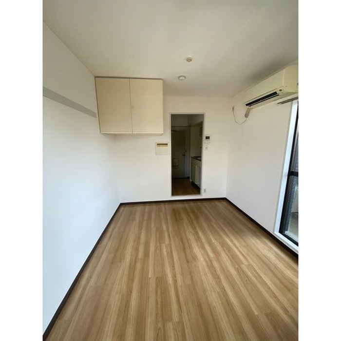 居室 レナジア摂南大学前