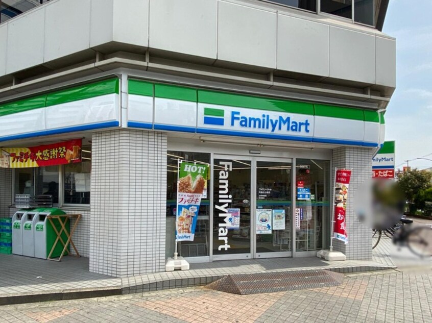 ファミリーマート 布施広小路店(コンビニ)まで393m メゾンシャピィ布施