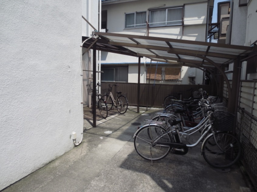 駐輪場 大八マンション