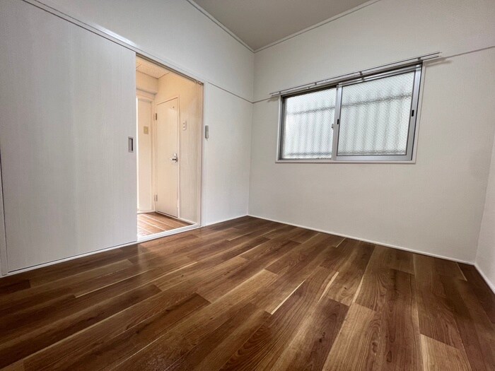 居室 進和マンション