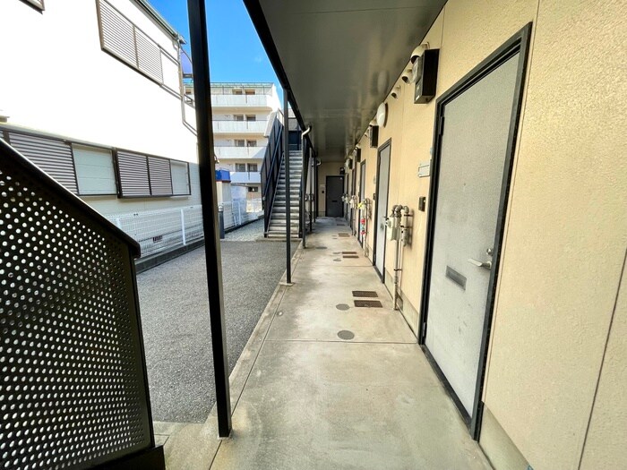 エントランス部分 アパ－トメント林