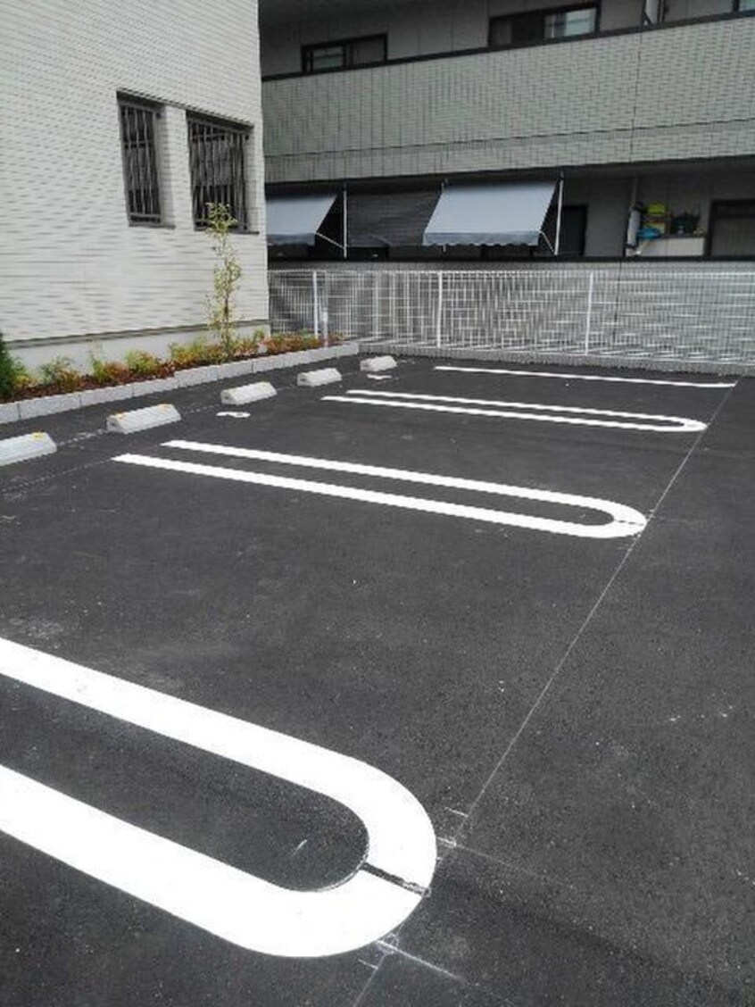 駐輪場 クレール　K