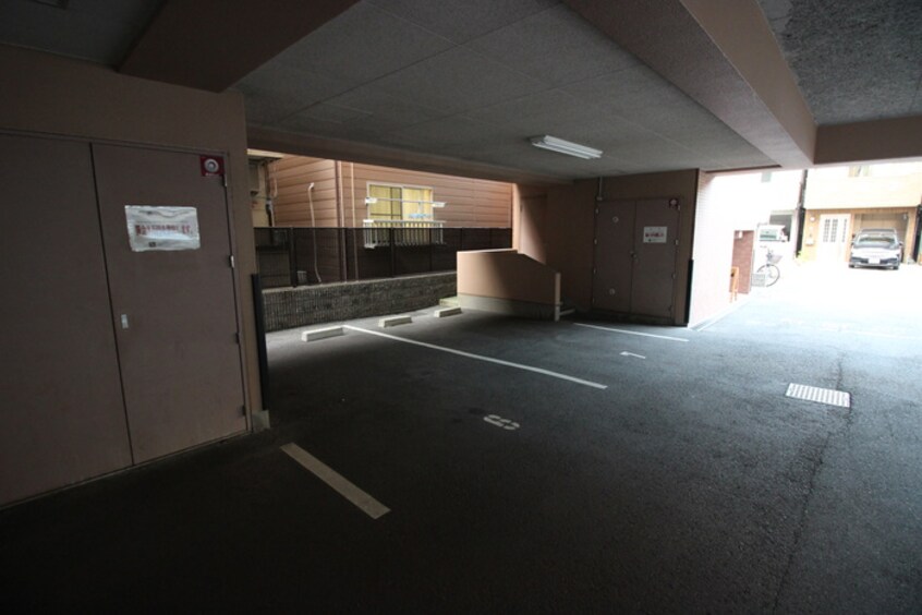 駐車場 プレサンスフジ