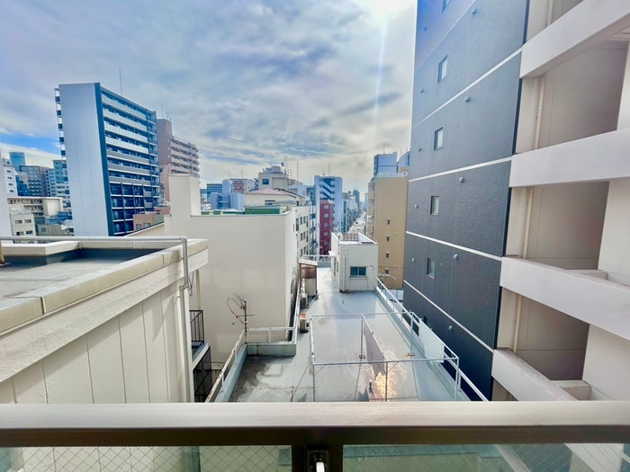 室内からの展望 ＳｕｎＳｕｎなんば壱番館