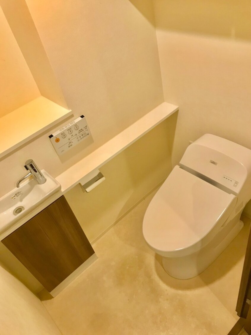 トイレ ｻﾞ・ﾊﾟｰｸﾊﾋﾞｵ天満橋