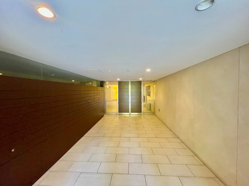 エントランス部分 ｻﾞ・ﾊﾟｰｸﾊﾋﾞｵ天満橋