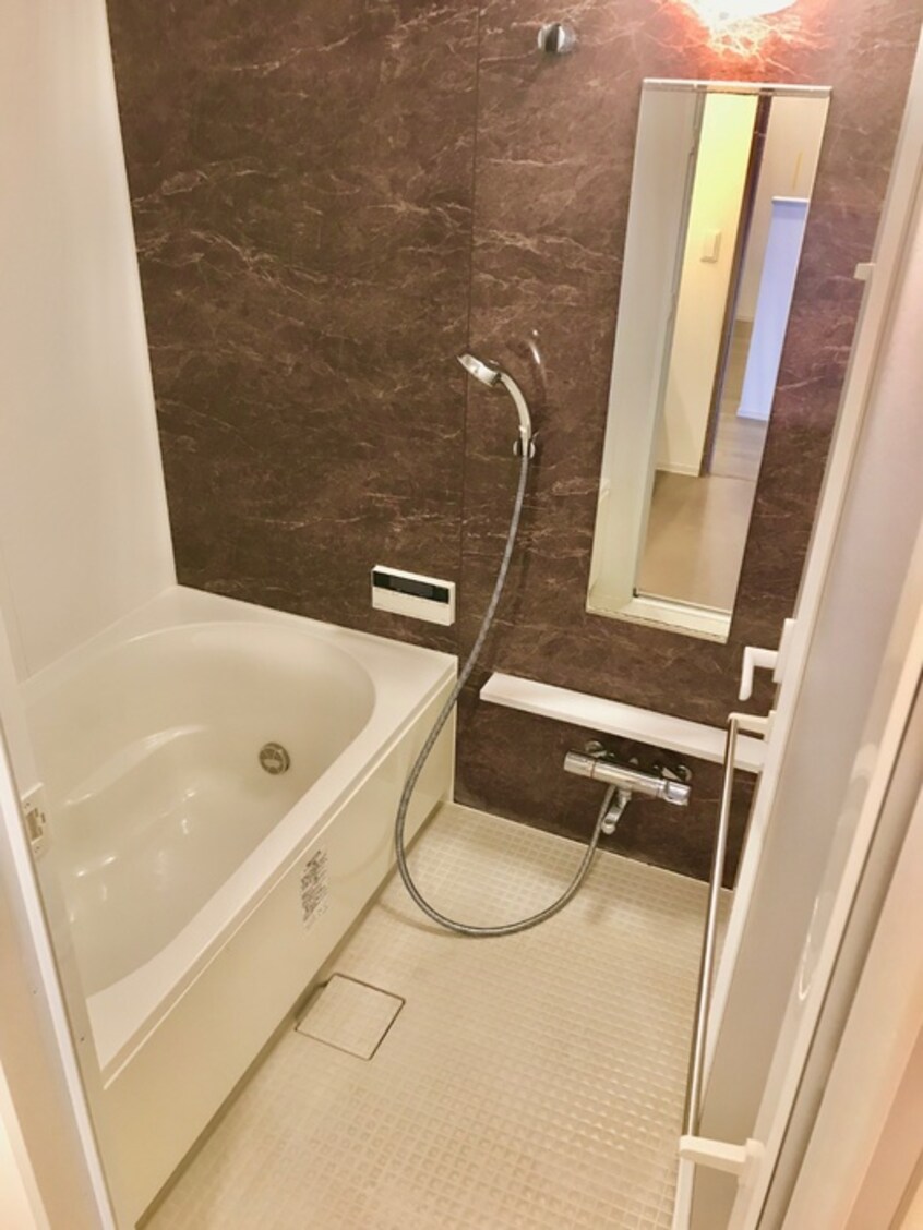 バス／シャワールーム等 ｻﾞ・ﾊﾟｰｸﾊﾋﾞｵ天満橋