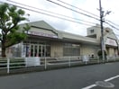 イズミヤ(スーパー)まで100m ドリーム松村