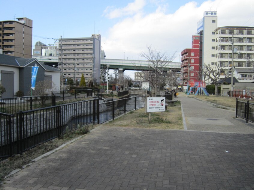 長瀬川遊歩公園(公園)まで120m ボラードマンション