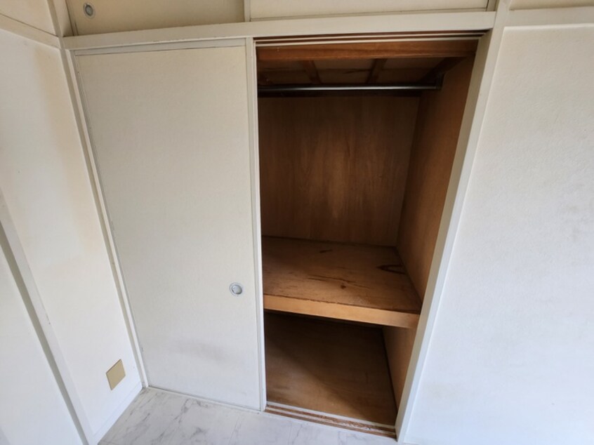 収納 パレス総持寺