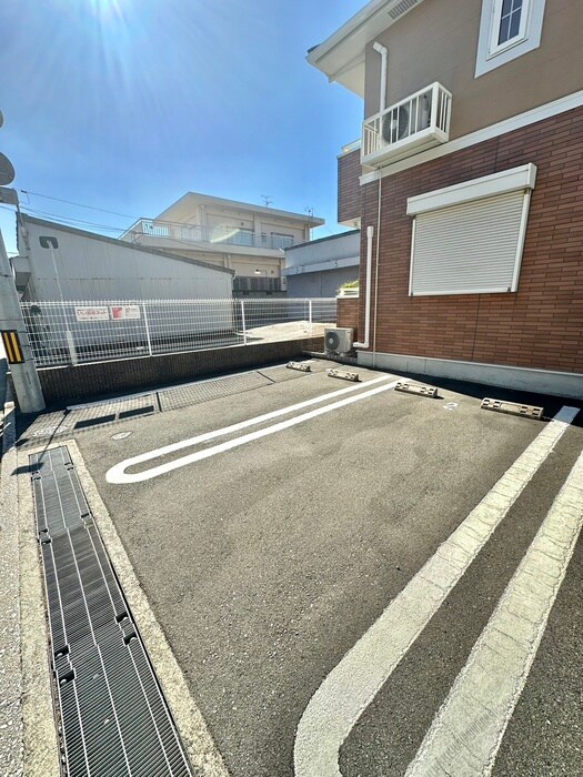 駐車場 サニ－ハウス・誠