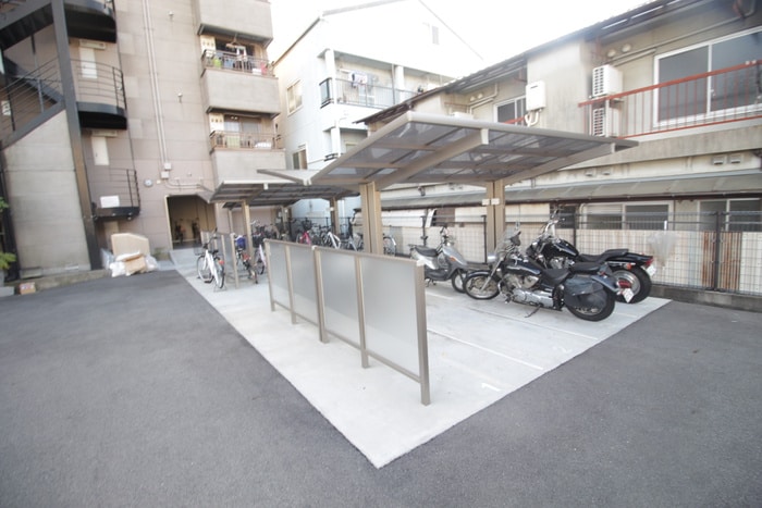 駐輪場 リバ－サイド柴島