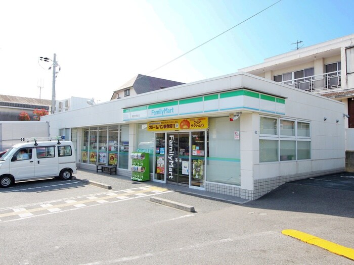 ファミリーマート箕面如意谷店(コンビニ)まで171m 箕面パ－クハイツ