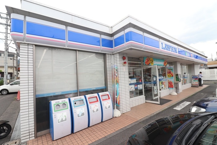 ローソン栄町(コンビニ)まで600m キャピタルハウス