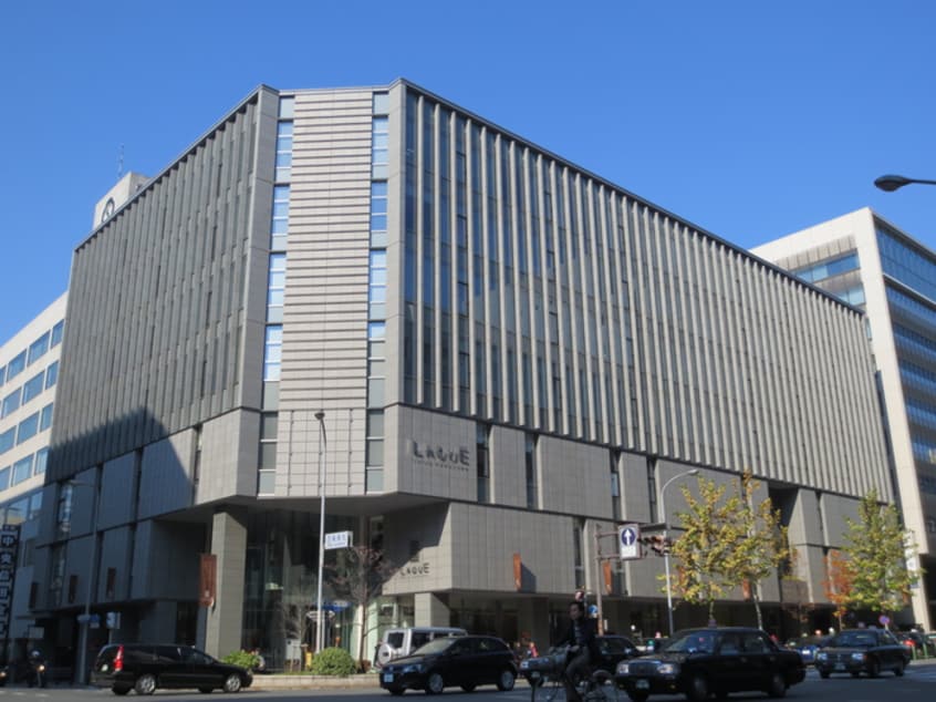 LAQUE(デパート)まで700m プラネシア星の子四条西洞院