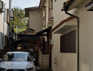 稲津町貸家