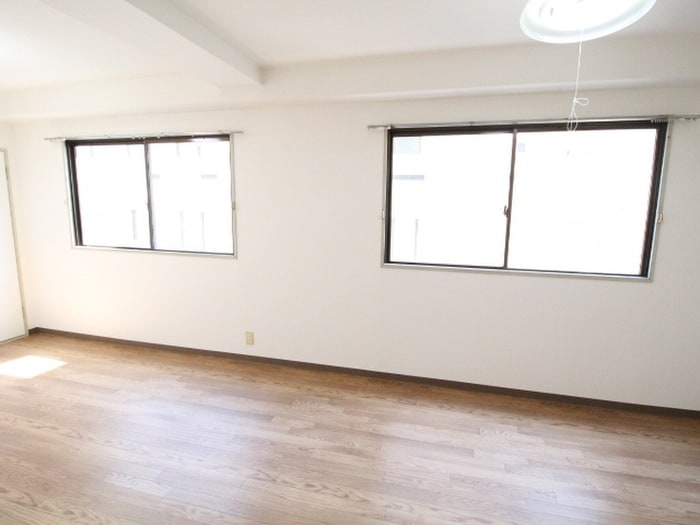 居室 ロ－ズハイツ