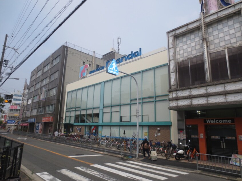 万代山本店(スーパー)まで288m キャッスルマンション