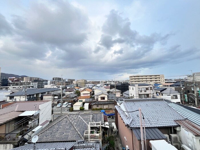 室内からの展望 アパ－トメントハウス姫室