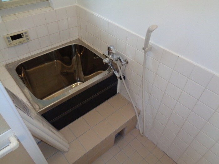 バス／シャワールーム等 マンション華